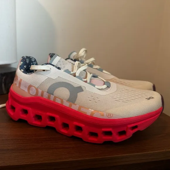 COPY - Free People x On Running Cloud-monster Sneakers Oyster Lotus 3WE30633274…