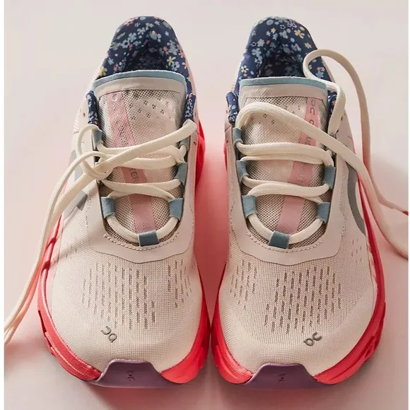 COPY - Free People x On Running Cloud-monster Sneakers Oyster Lotus 3WE30633274…