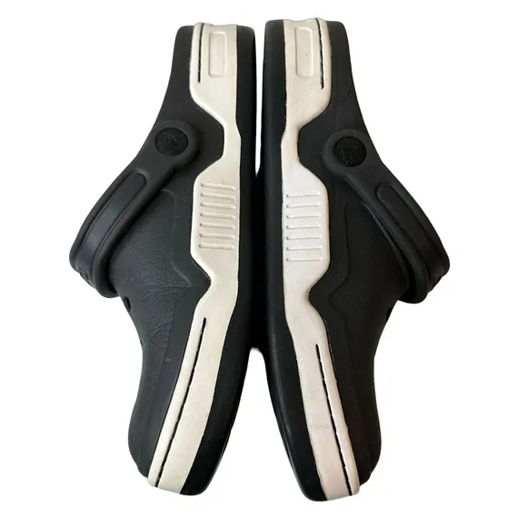 CROCS - UNISEX FRONT COURT CLOG SHOES Black &amp; White Women’s Size 8