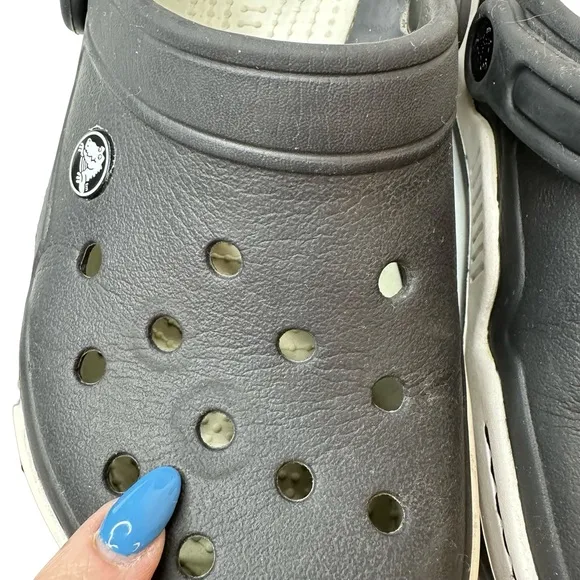 CROCS - UNISEX FRONT COURT CLOG SHOES Black &amp; White Women’s Size 8