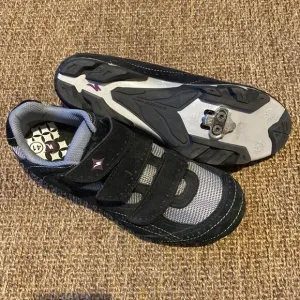 Cycling shoes for cyclists biking