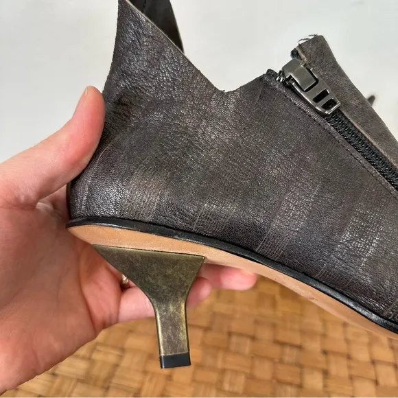 Cydwoq Cybele leather heels neutral lagenlook artsy maximalism unique bohemian