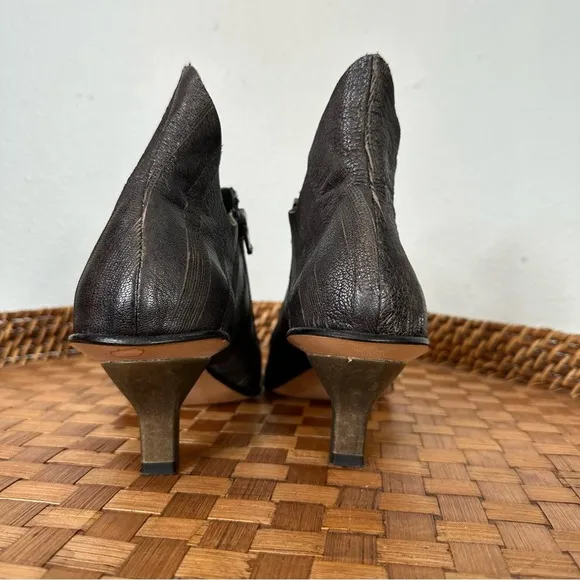 Cydwoq Cybele leather heels neutral lagenlook artsy maximalism unique bohemian