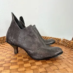 Cydwoq Cybele leather heels neutral lagenlook artsy maximalism unique bohemian