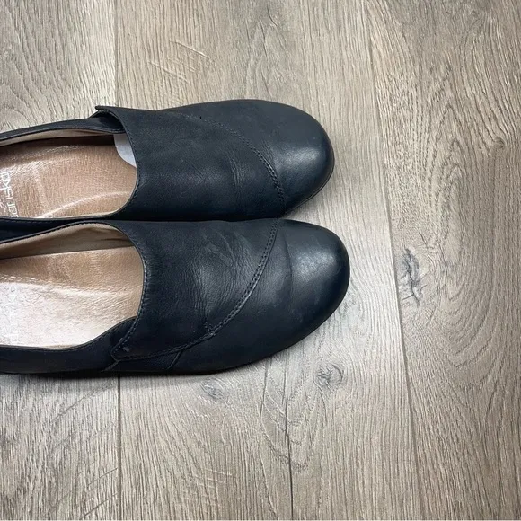 Dansko Fae Burnished Leather Slip-On Comfort Shoes Black Size 39, 8.5-9 Women’s