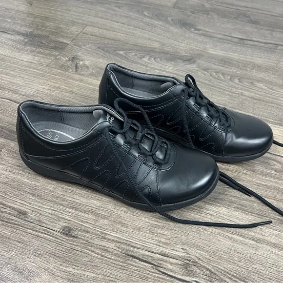 Dansko Neena Leather Shoes, Black 39 - Women's, Slip Resistant, EUC, Work Shoe