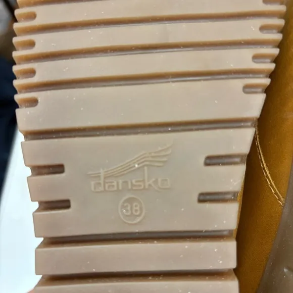 Dansko womens libbie oxford shoes MUSTARD size 38