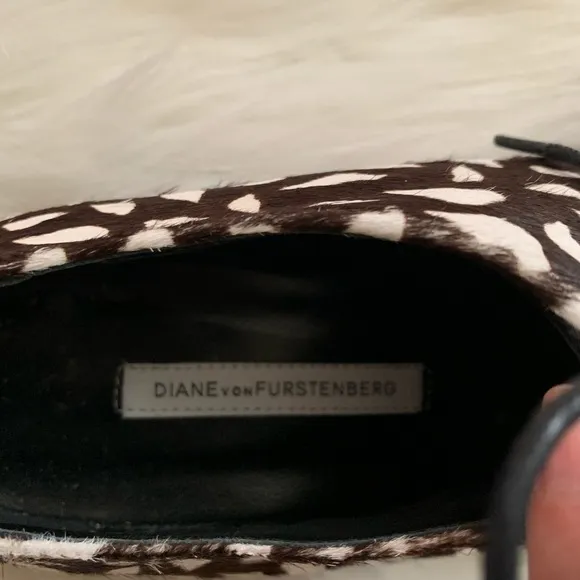 Diane Von Furstenberg Calf Oxford lace up flat Shoes Sz 5 1/2