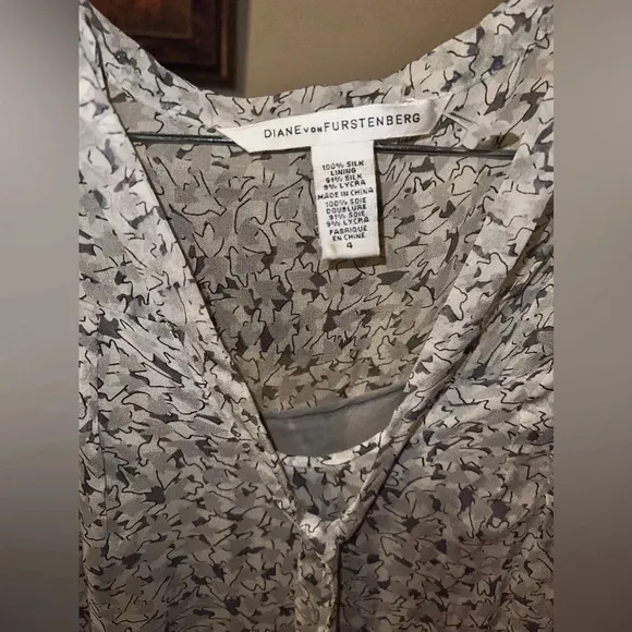 Diane von Furstenberg Mini Dress size 4