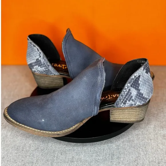 DIBA TRUE Shy Town Navy Leather Boots NEW WITH BOX Size 6.5 M