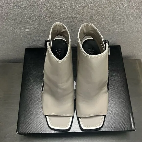 DKNY Malia Shooties Women's Size 9 Ivory Leather Neutral Classic Designer Preppy