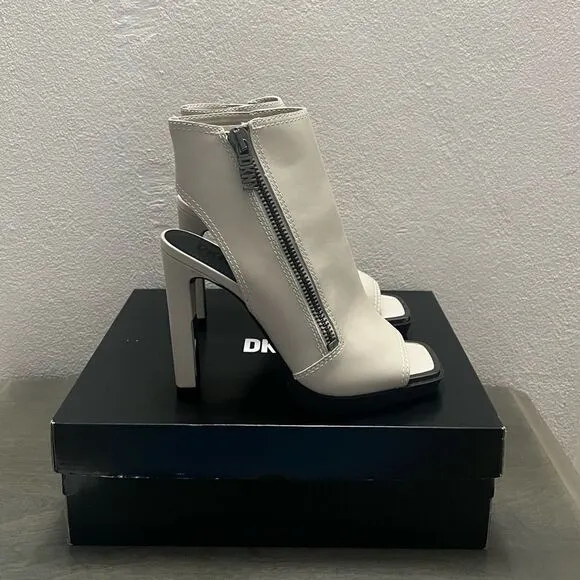 DKNY Malia Shooties Women's Size 9 Ivory Leather Neutral Classic Designer Preppy