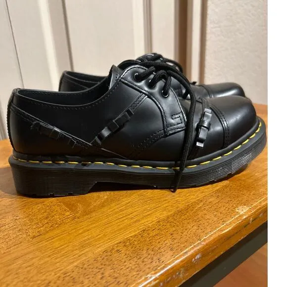 Doc Martens 1461 Women's Bow Smooth Leather Oxford Shoes
