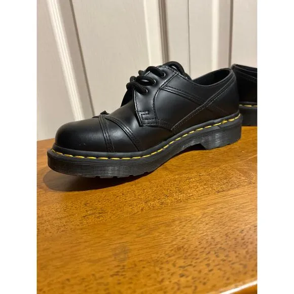 Doc Martens 1461 Women's Bow Smooth Leather Oxford Shoes