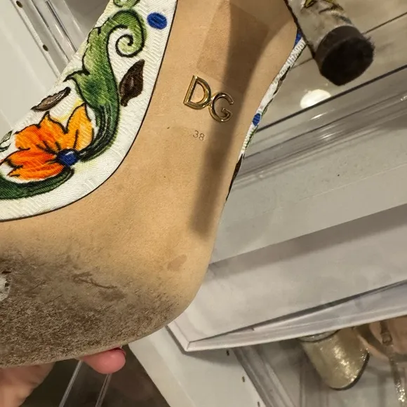 Dolce and gabbana size 38