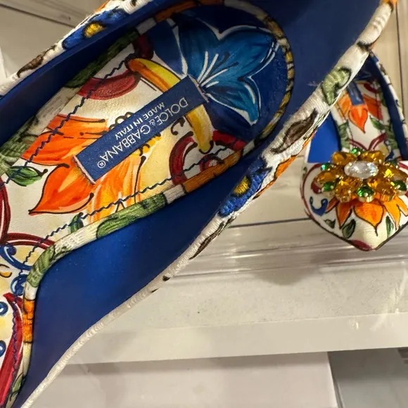 Dolce and gabbana size 38