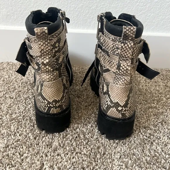 Dolce Vita Paline Snake Black and Gray Print Combat Boots Size 8.5