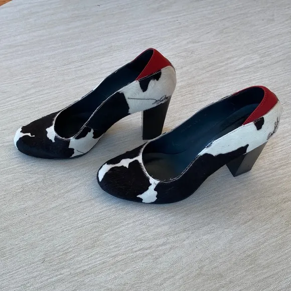 DONALD J PLINER SIGNATURE Casey Black &amp; White Calf Hair Pony Pumps Sz 8-1/2 M