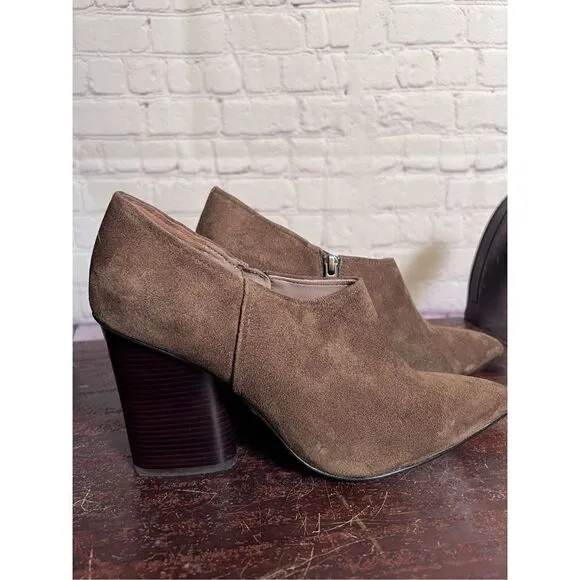 Donald Pliner suede Kerie ankle booties SZ 11