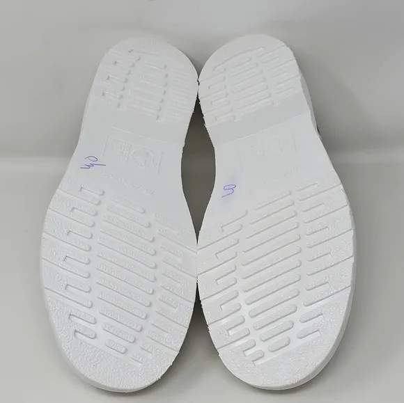 Dr Martens 27522 White Smooth Leather Pride Oxford Shoes Men Sz 6/Wnms Sz 7 New