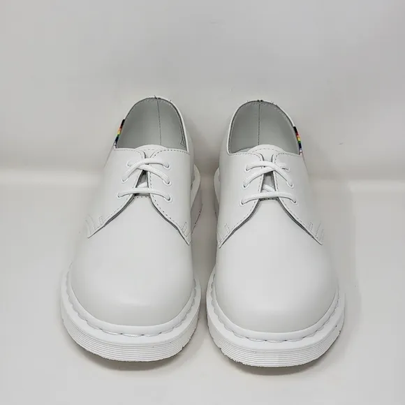 Dr Martens 27522 White Smooth Leather Pride Oxford Shoes Men Sz 6/Wnms Sz 7 New