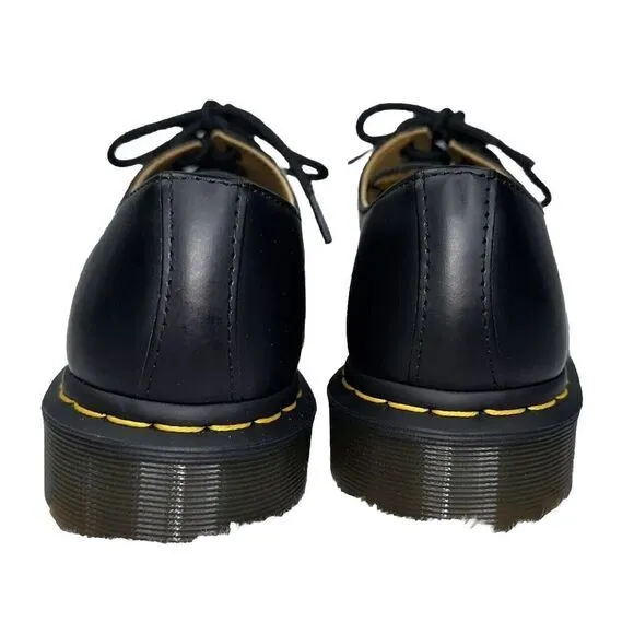 Dr. Martens AirWair Women's NWT Smooth Leather Oxford Shoes Black‎ #11837 Sz 9