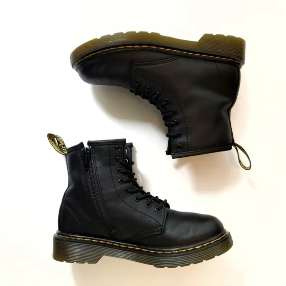 DR MARTENS KIDS BLACK LEATHER 1460 J LACE UP ANKLE BOOTS