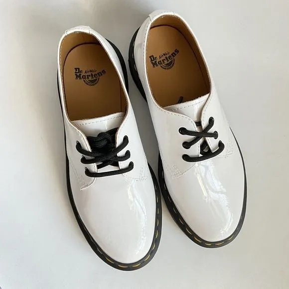 Dr. Martens Oxfords Women Size 6M White 26754 Patent Leather 3 Eye Lace-up