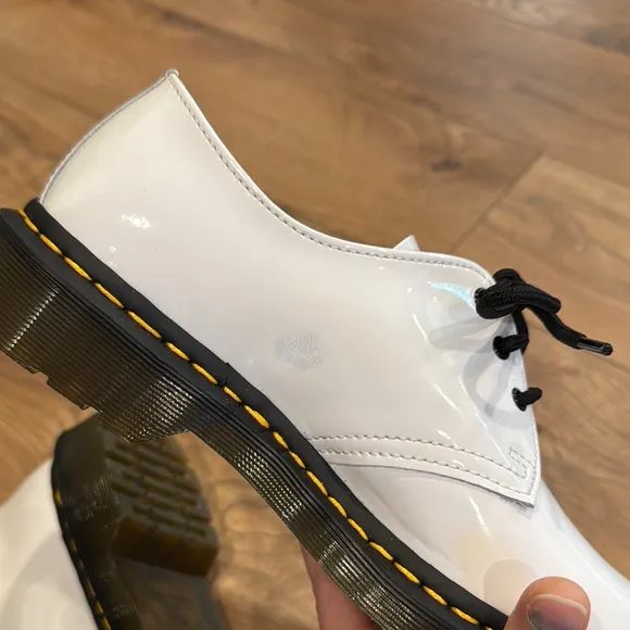 Dr. Martens Women’s 1461 Patent Leather Oxford Shoes White The Original Size 8