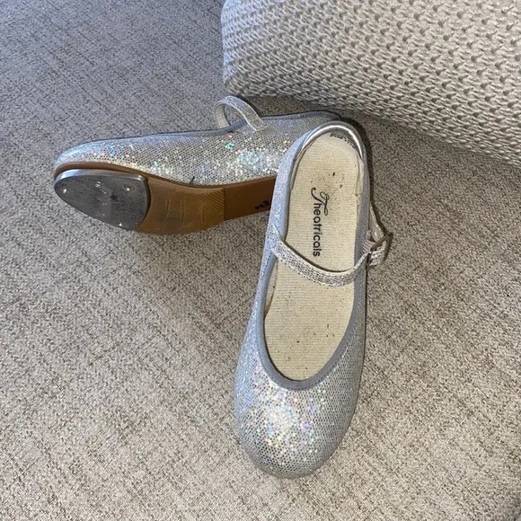 Dreamy silver sparkle girls performance tap dance shoes