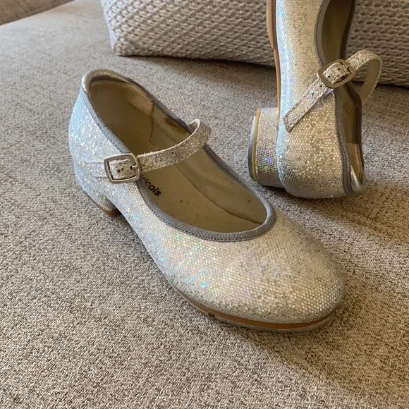 Dreamy silver sparkle girls performance tap dance shoes