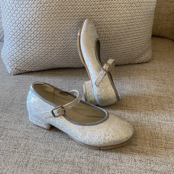 Dreamy silver sparkle girls performance tap dance shoes