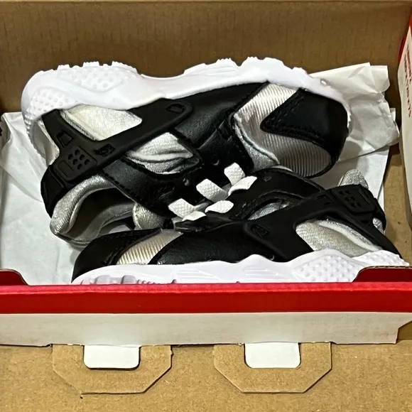 DS NIKE TODDLER AIR HUARACHE RUN BLK/WHITE-NEUTRAL GREY-MEDIUM-GREY TD SZ 3c 4c
