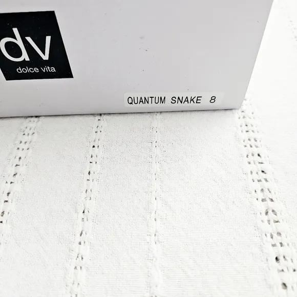 DV Dolce Vita Quantum Sneakers Lace Up  Athleisure Shoes Animal Print 8 NIB