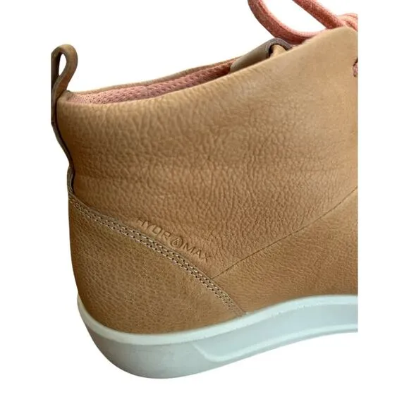 Ecco Ladies Golf Soft High-top Hydromax Spikeless Leather Shoes Tan Size 41/10