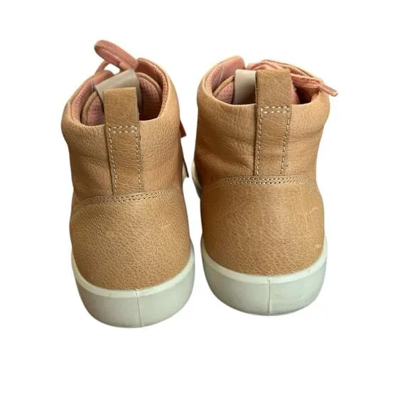 Ecco Ladies Golf Soft High-top Hydromax Spikeless Leather Shoes Tan Size 41/10