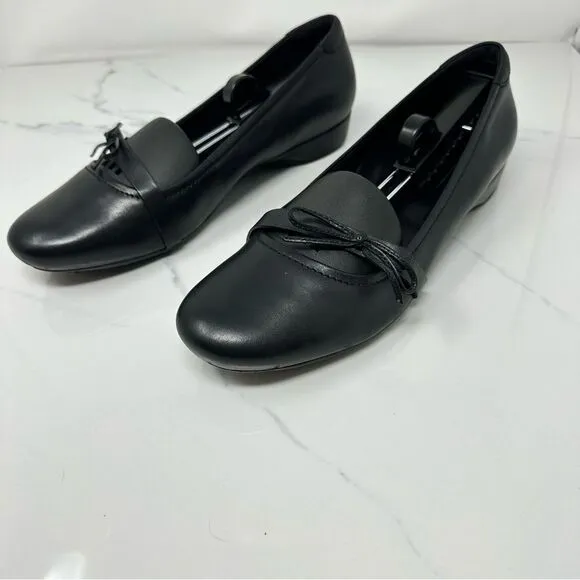 Ecco Mary Janes- Size 10