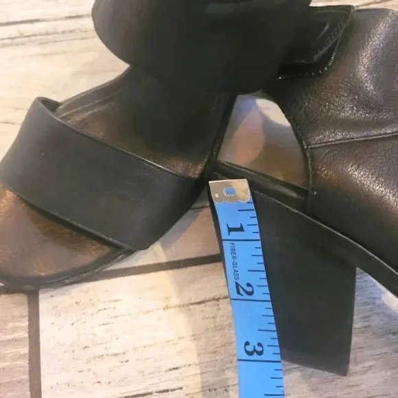 EILEEN FISHER Arts ankle cuff black leather stacked heel sandals shoes Wmn's 8.5