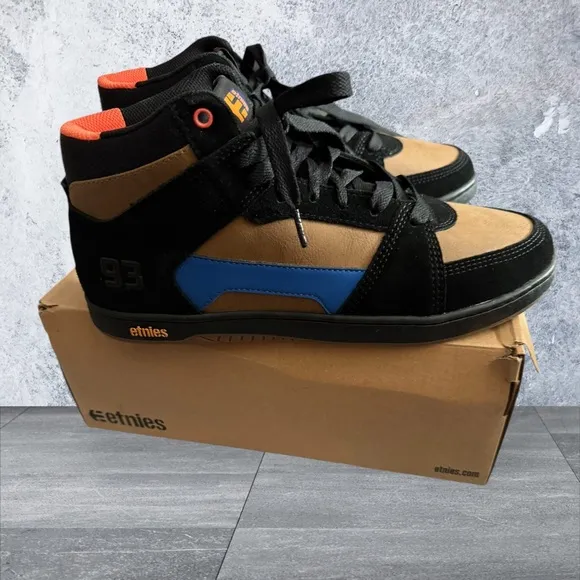 Etnies Black and Orange Athletic Shoes