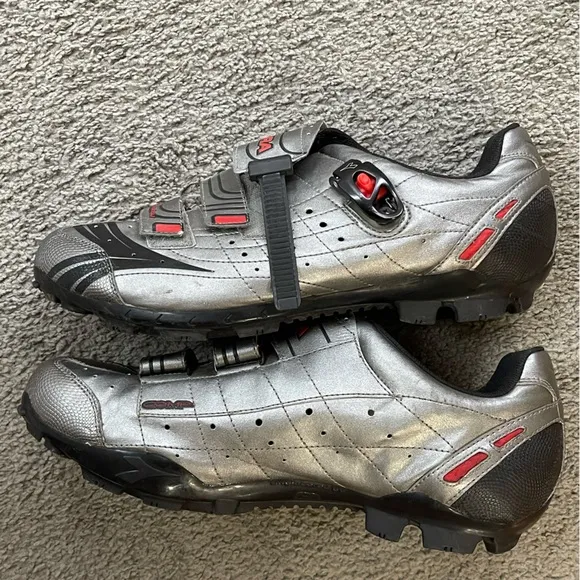 EUC-DIADORA D-SKIN TECH BIKING/CYCLING SHOES! Size 12.5. Silver, Black, Red.