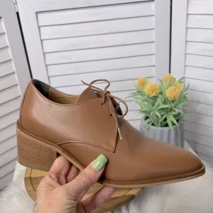 EVERLANE l Neutral Tan Pointed Toe Lace Up Comfort Oxford Preppy Casual Shoe 6