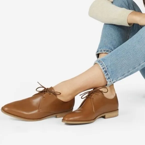 EVERLANE l Neutral Tan Pointed Toe Lace Up Comfort Oxford Preppy Casual Shoe 6