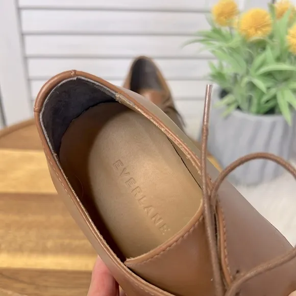EVERLANE l Neutral Tan Pointed Toe Lace Up Comfort Oxford Preppy Casual Shoe 6