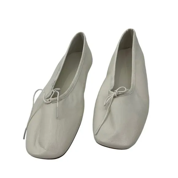 EVERLANE The Italian Leather Day Ballet Flat in White Slip On Bow Toe Size 9 NEW