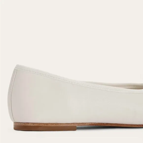 EVERLANE The Italian Leather Day Ballet Flat in White Slip On Bow Toe Size 9 NEW