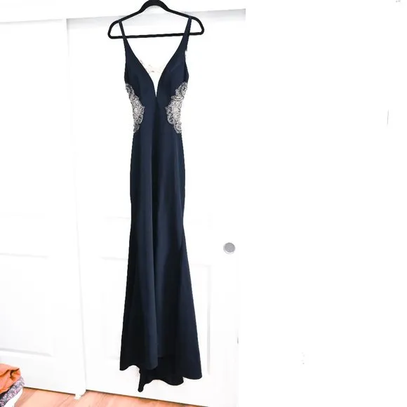 Faviana Size 6 Long Fitted Dress With Beading At Side Waist And Open Back