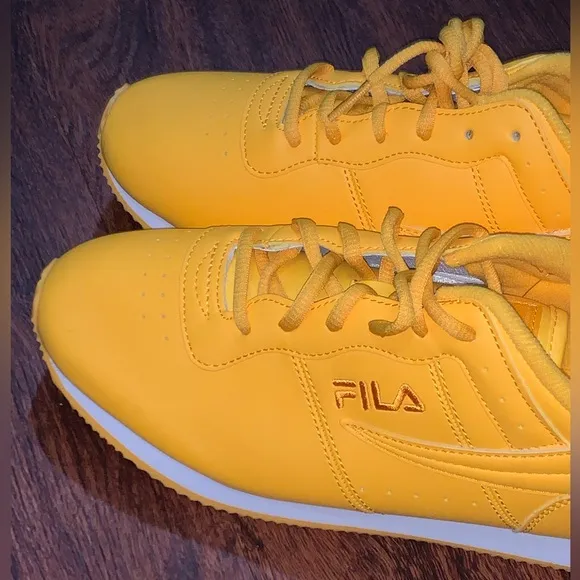 Fila size 9.5 men