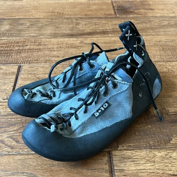 Five Ten 5.10 Rock Climbing Shoes Lace Up Blue Size EU 40 / Men 7.5 / Women 8.5