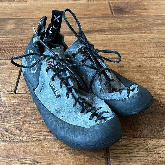 Five Ten 5.10 Rock Climbing Shoes Lace Up Blue Size EU 40 / Men 7.5 / Women 8.5
