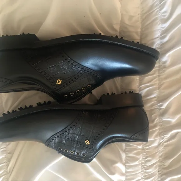 FootJoy Black Croc Golf Shoes for Ultimate Performance 10.5D with Soft Spikes